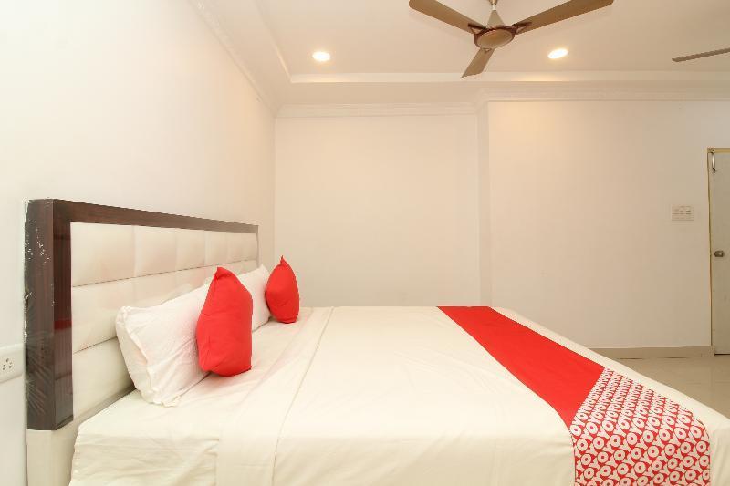 Oyo 37499 Saba Service Apartments Hyderabad Esterno foto