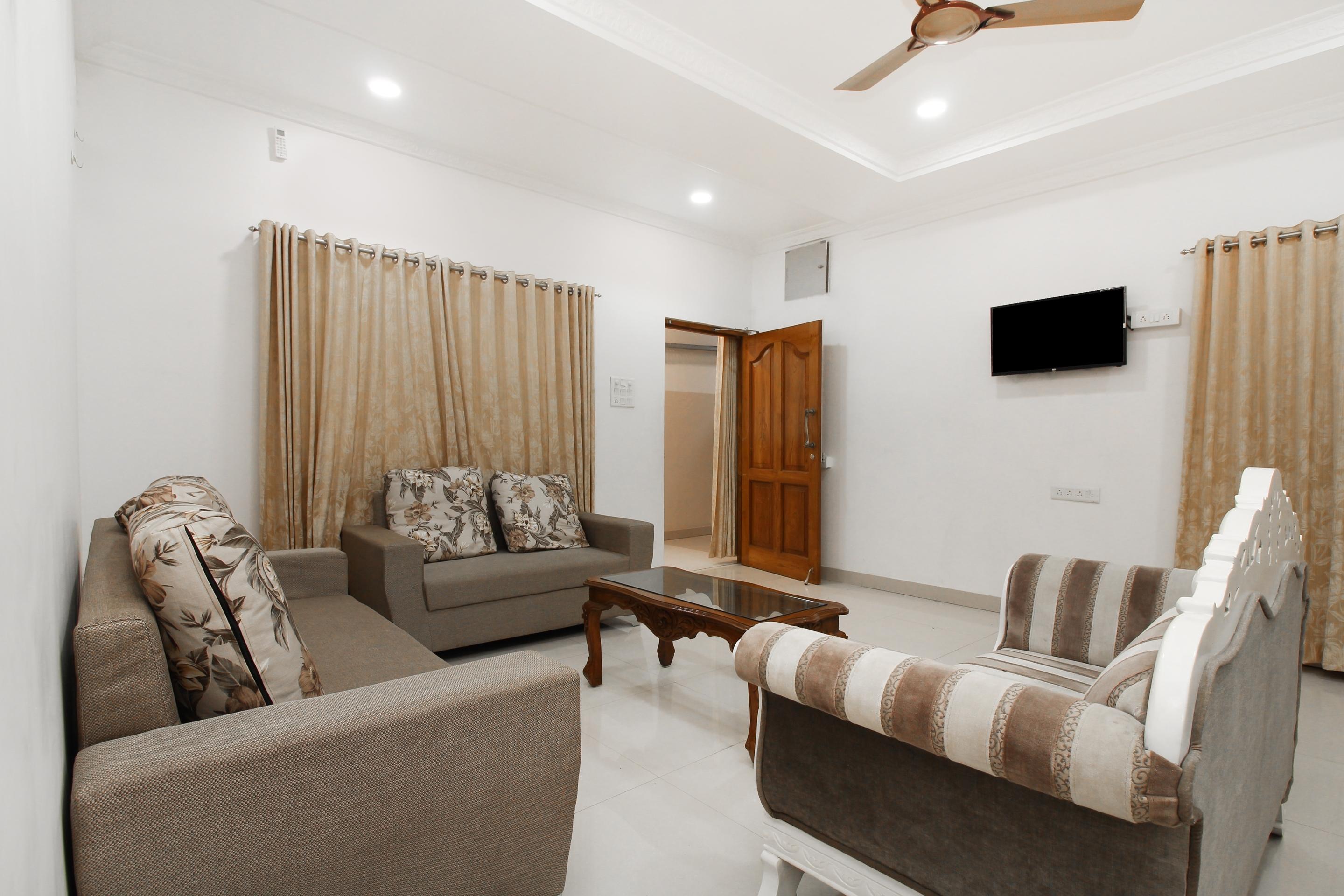Oyo 37499 Saba Service Apartments Hyderabad Esterno foto